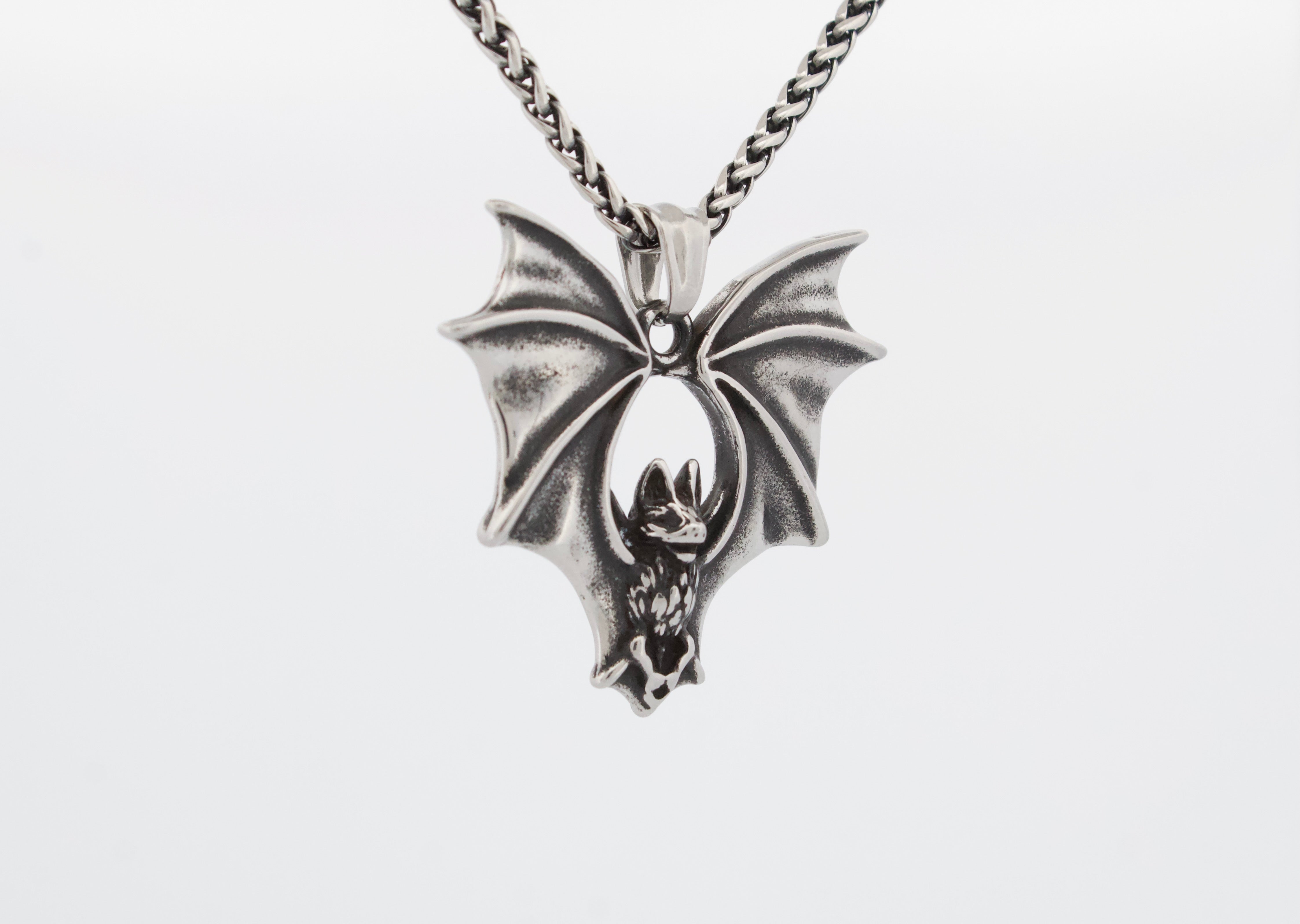 VAMPIRE BAT PENDANT & CHAIN