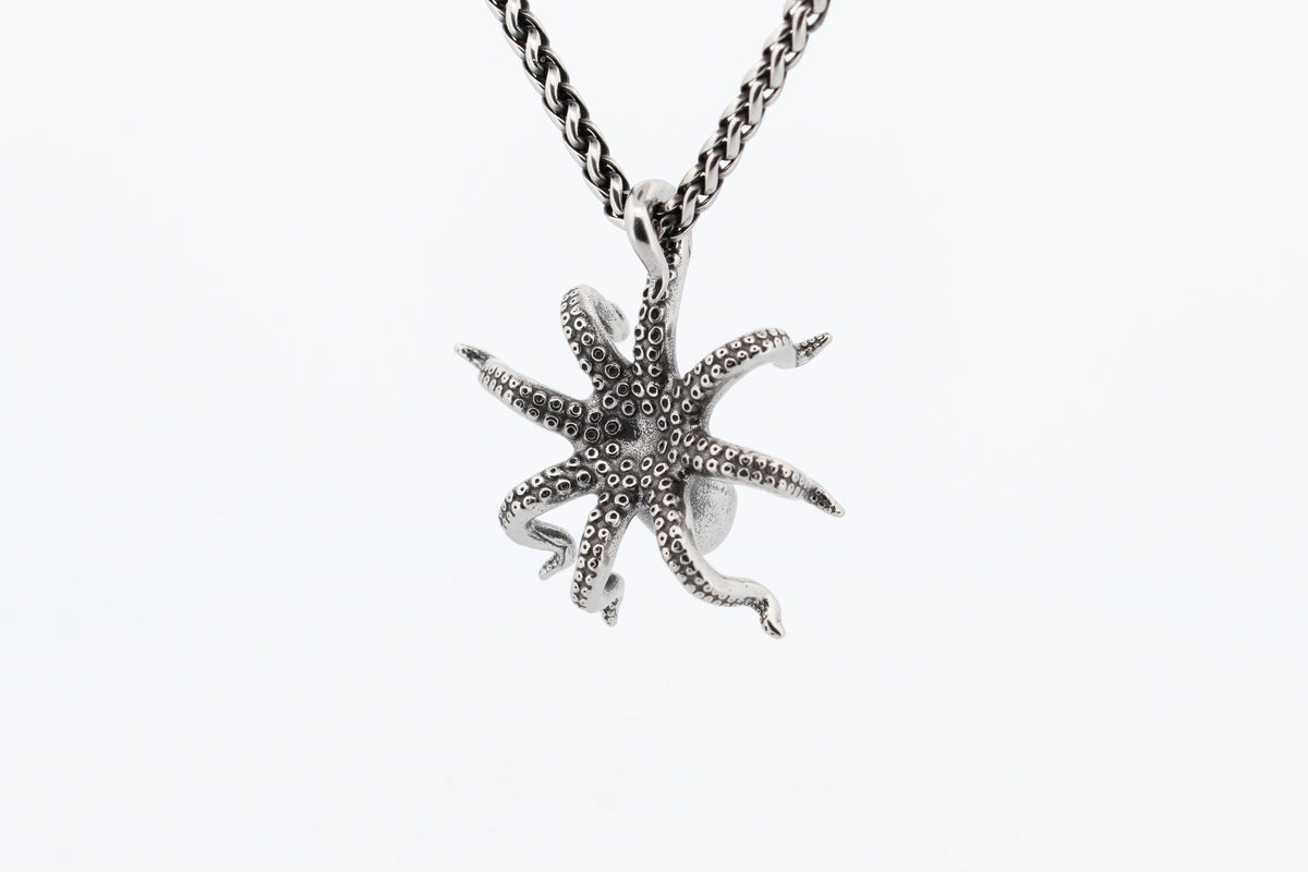 THE OCTOPUS PENDANT & CHAIN