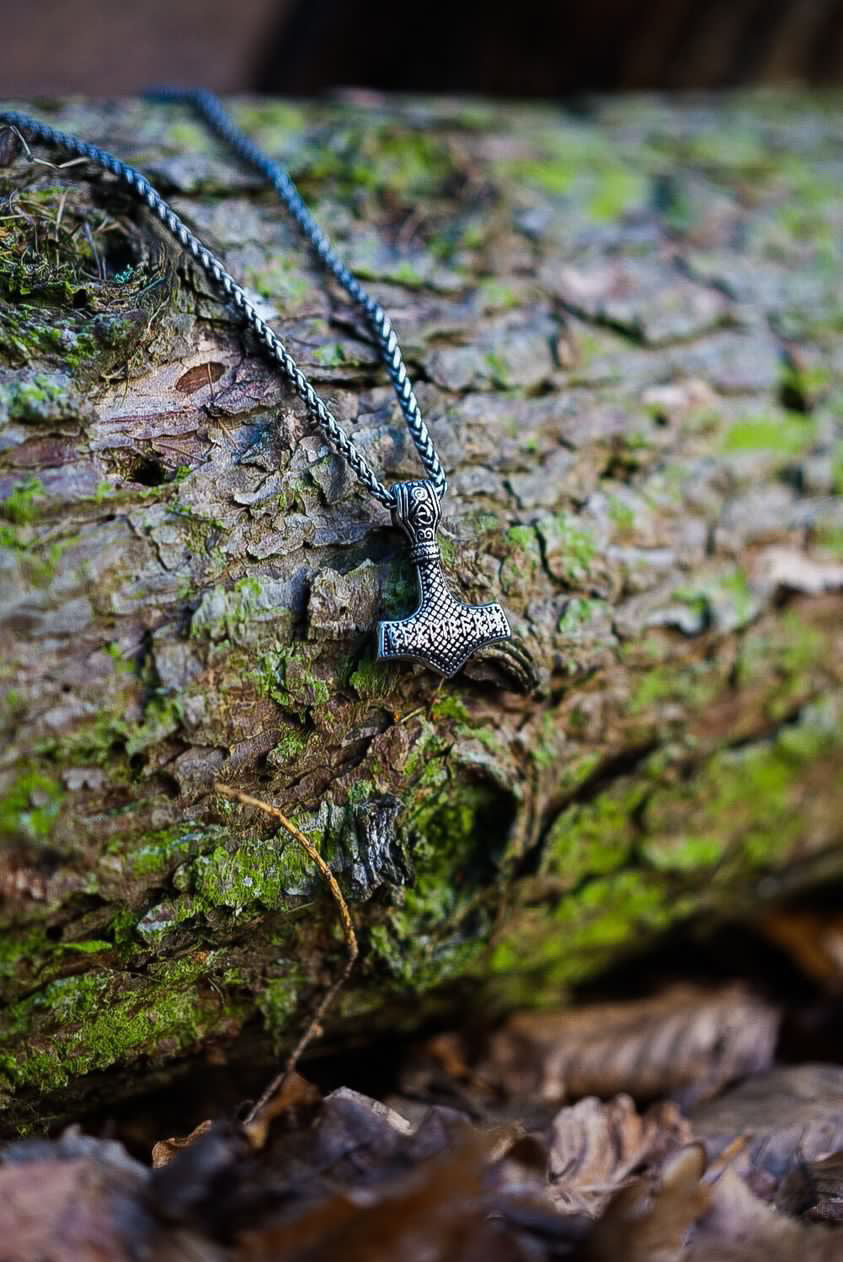 MJÖLNIR PENDANT & CHAIN
