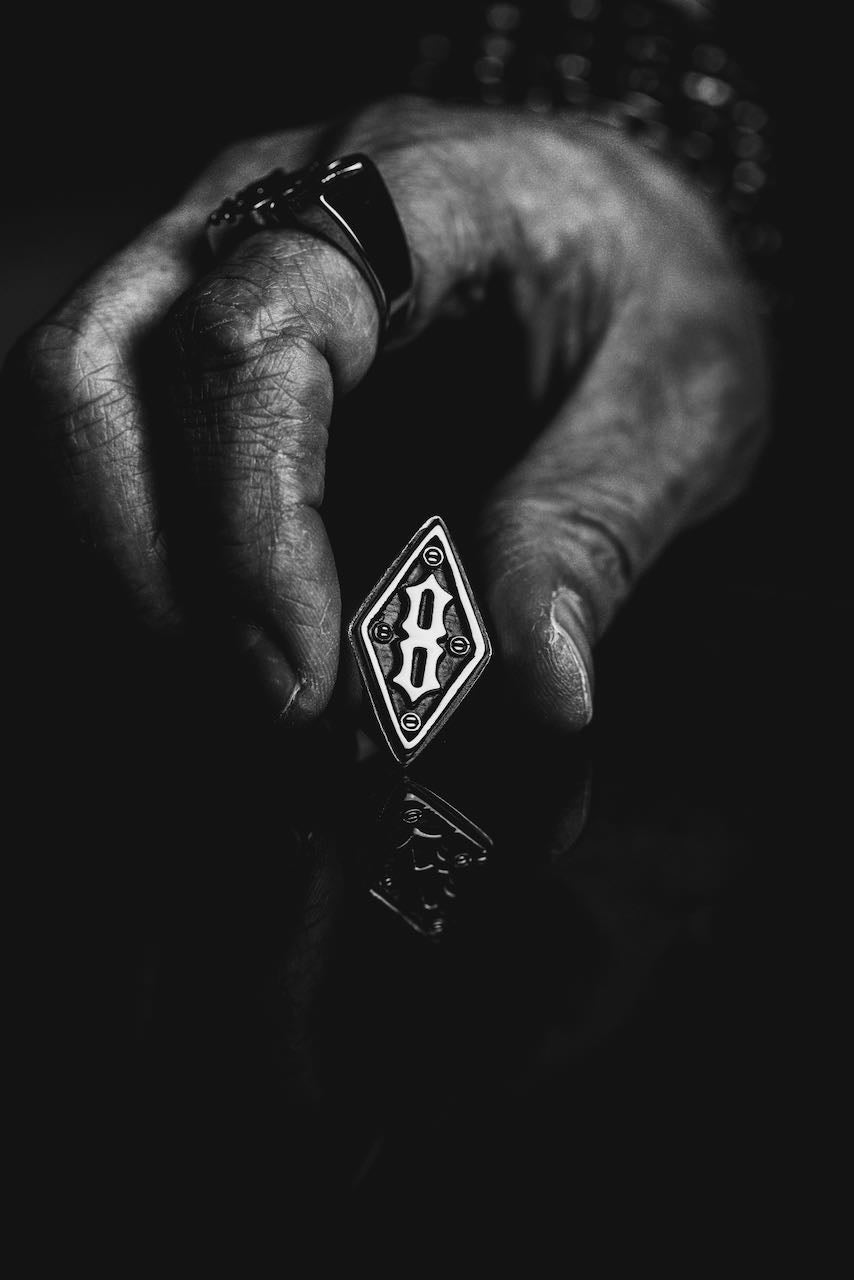 RHOMBUS EIGHT
