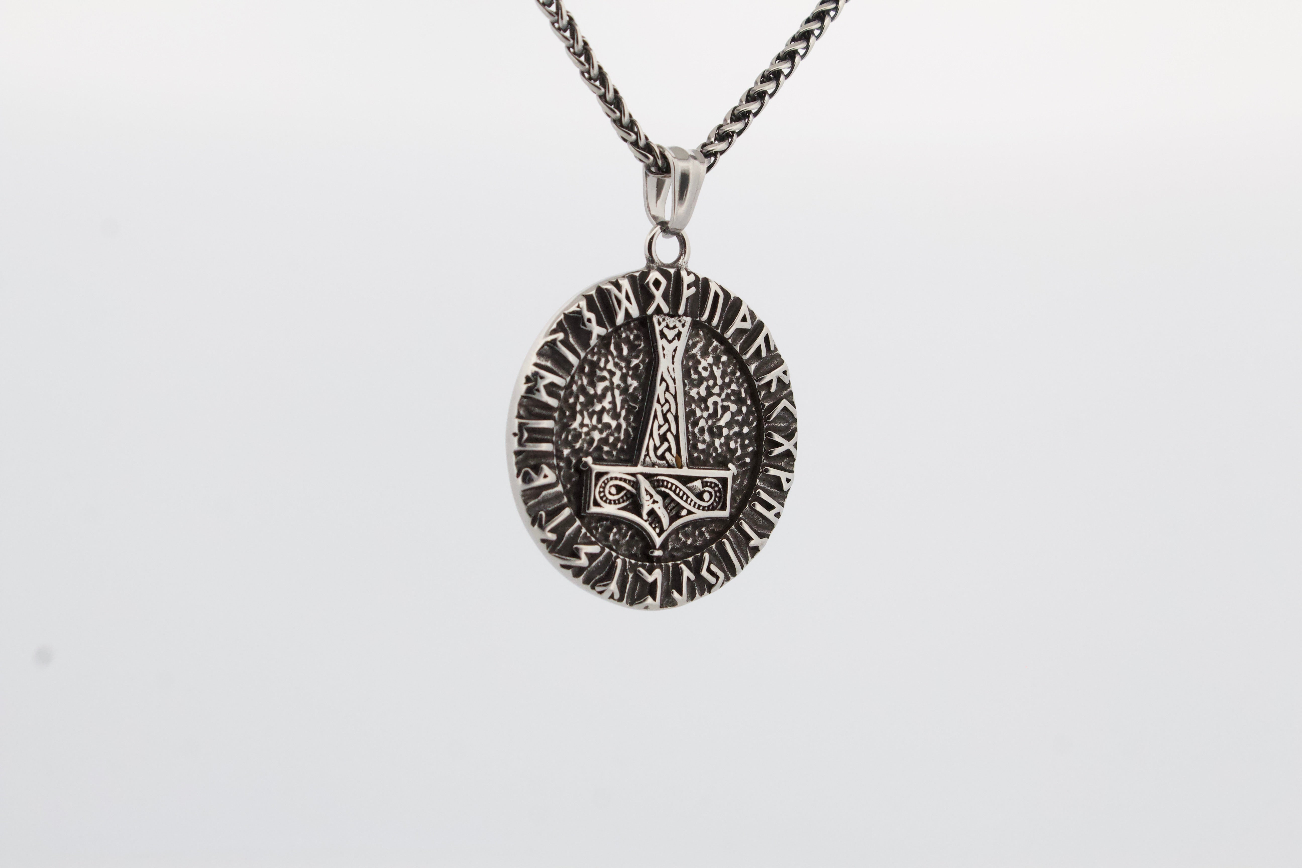 Hex Rune Chain RUNIC PENDANT & CHAIN