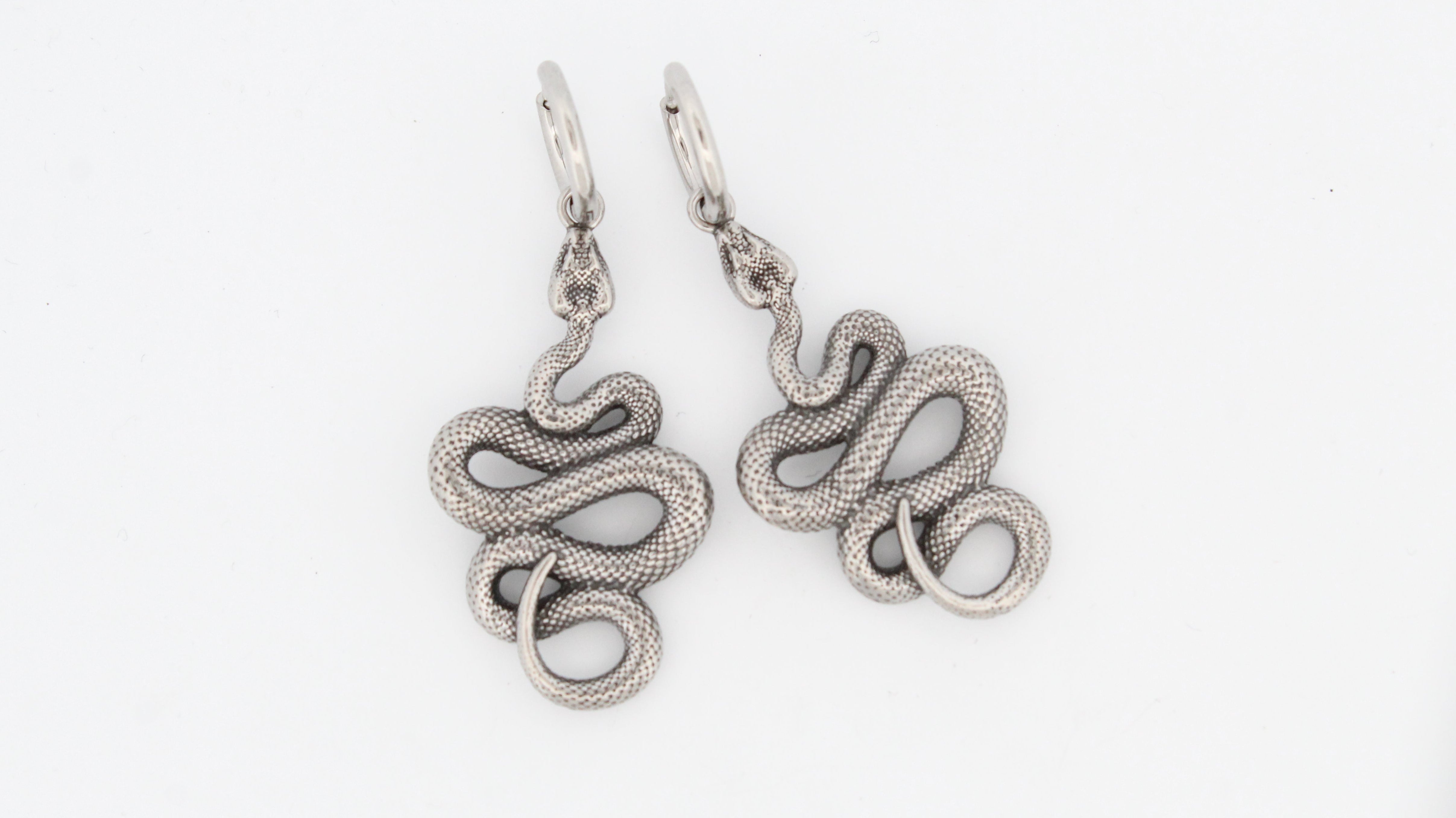 NÃGAS HOOP EARRINGS