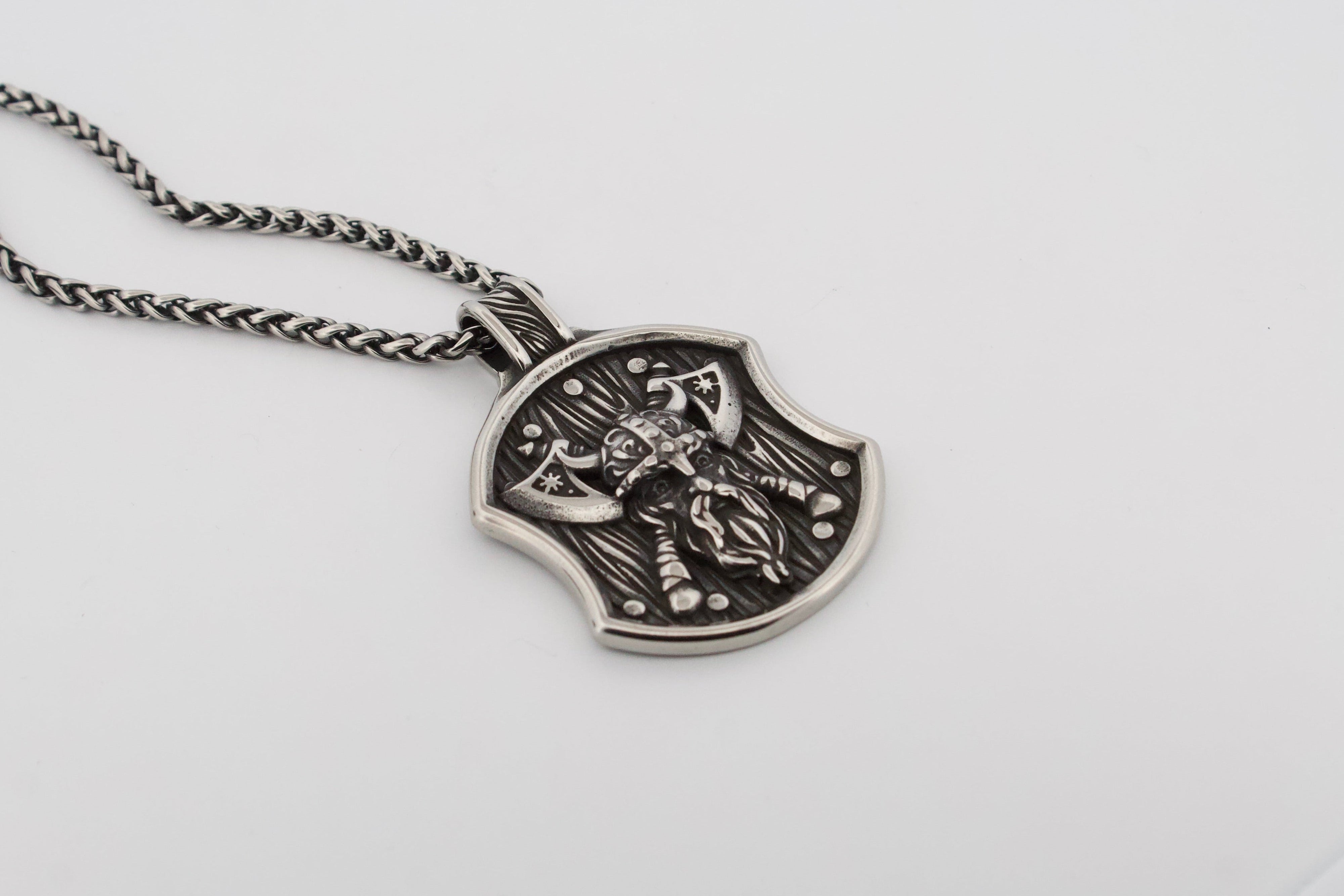 BERSERKER PENDANT & CHAIN