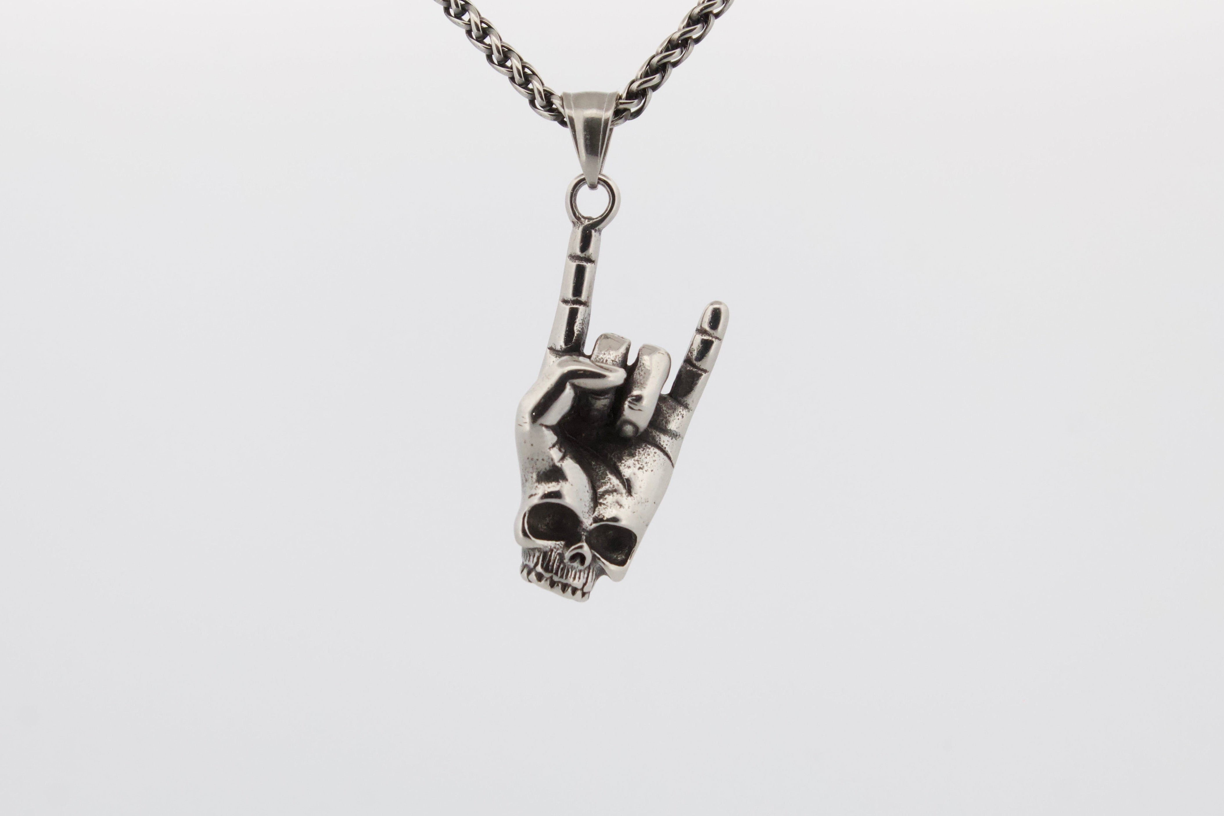 DEATH METAL PENDANT & CHAIN