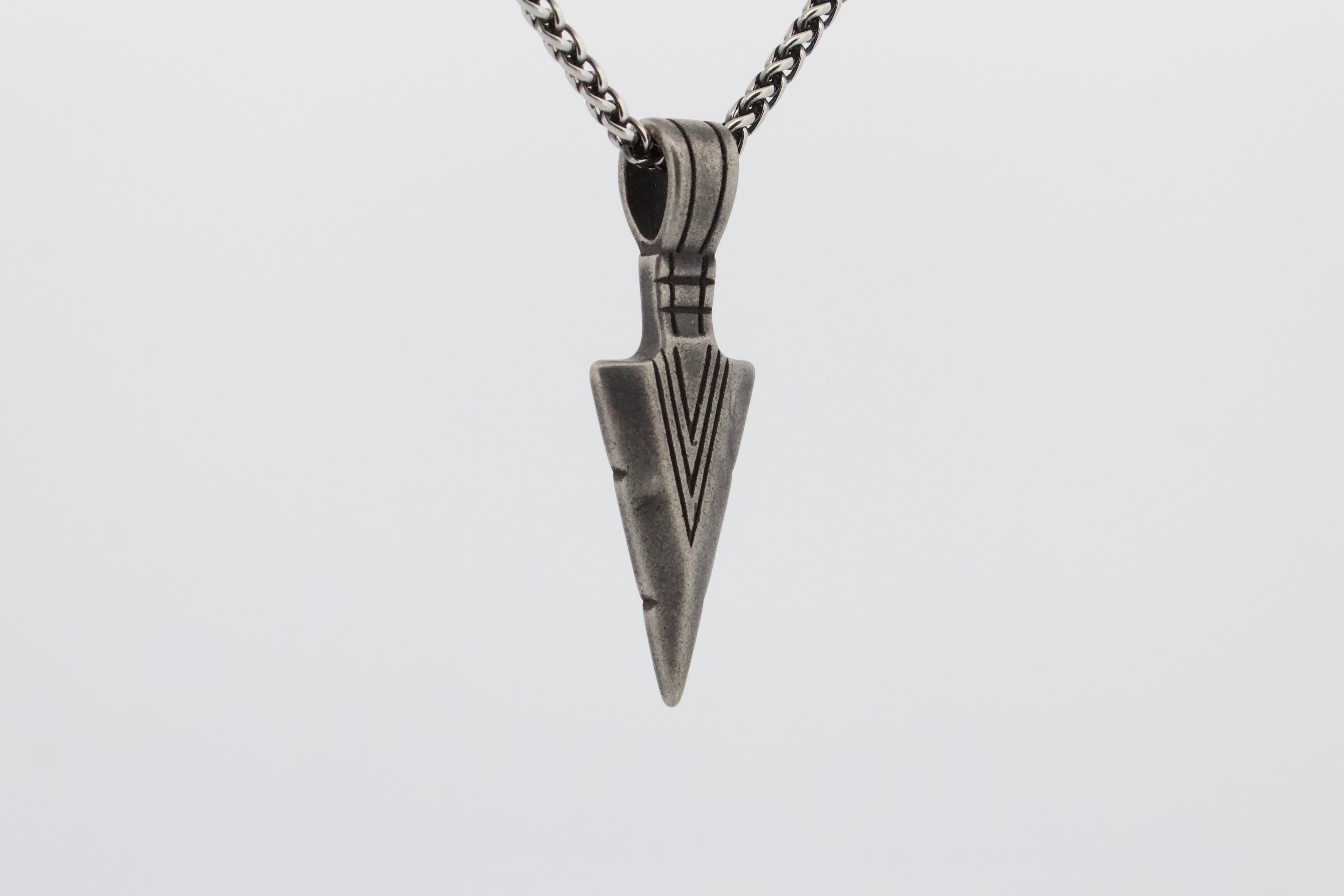 ARROW HEAD PENDANT & CHAIN
