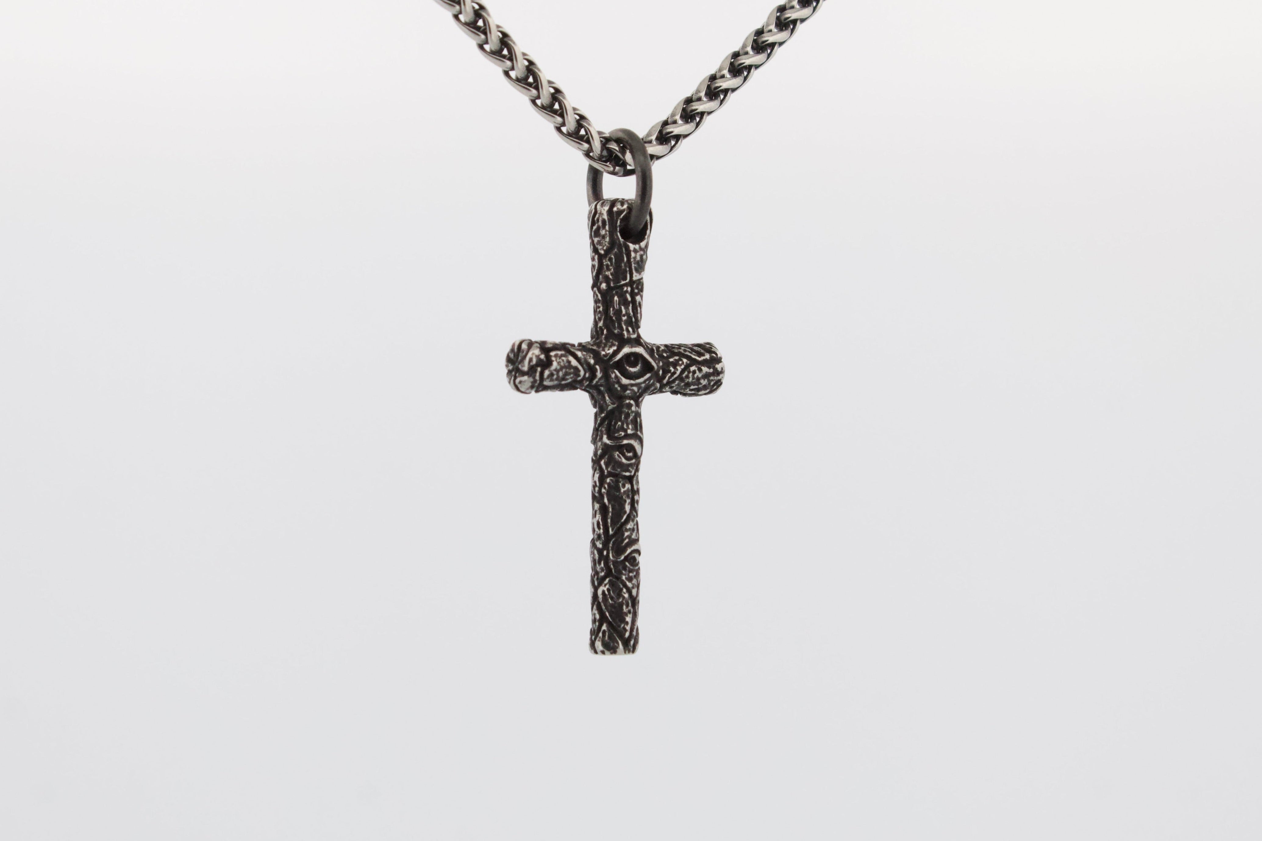 CROSS OF EYES PENDANT & CHAIN
