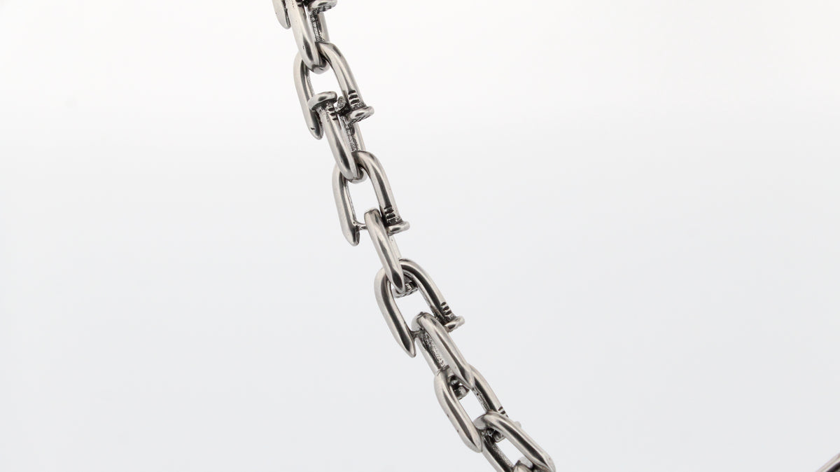 NAIL NECKLACE