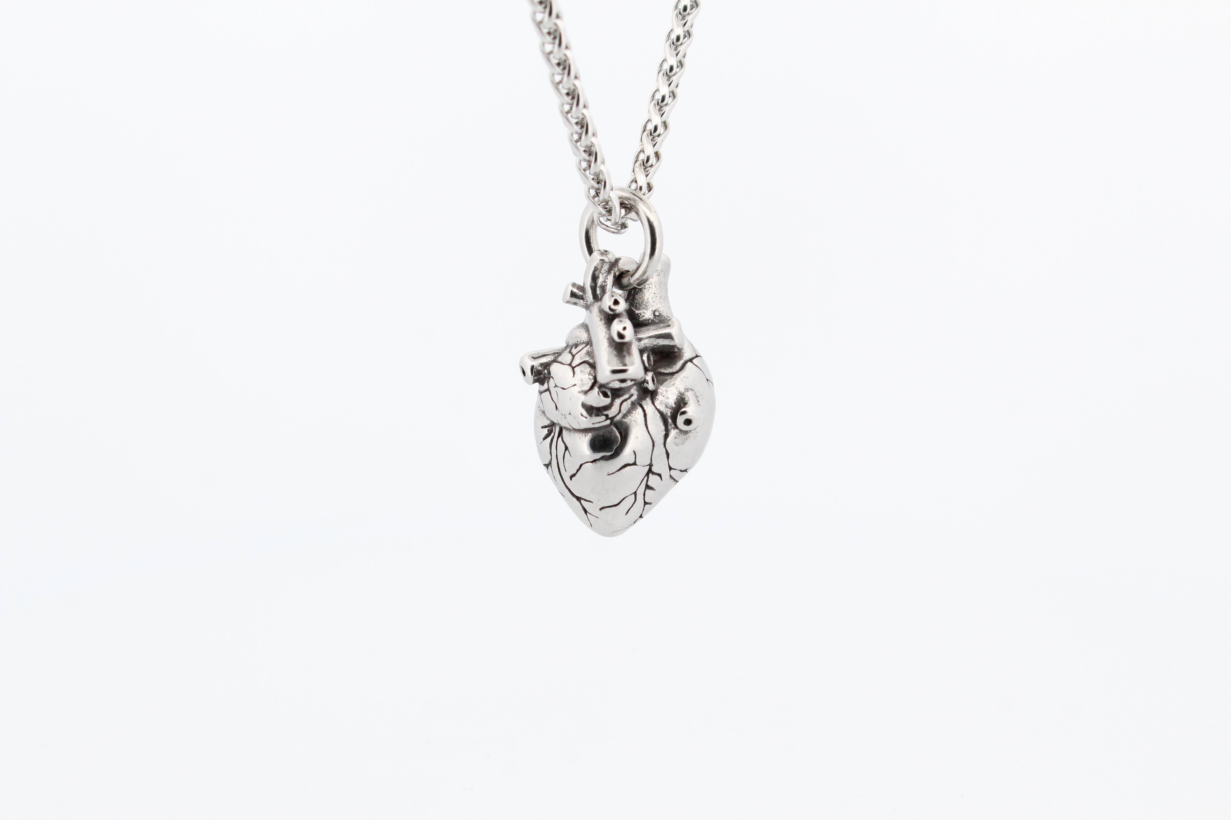 CORA HEART PENDANT & CHAIN