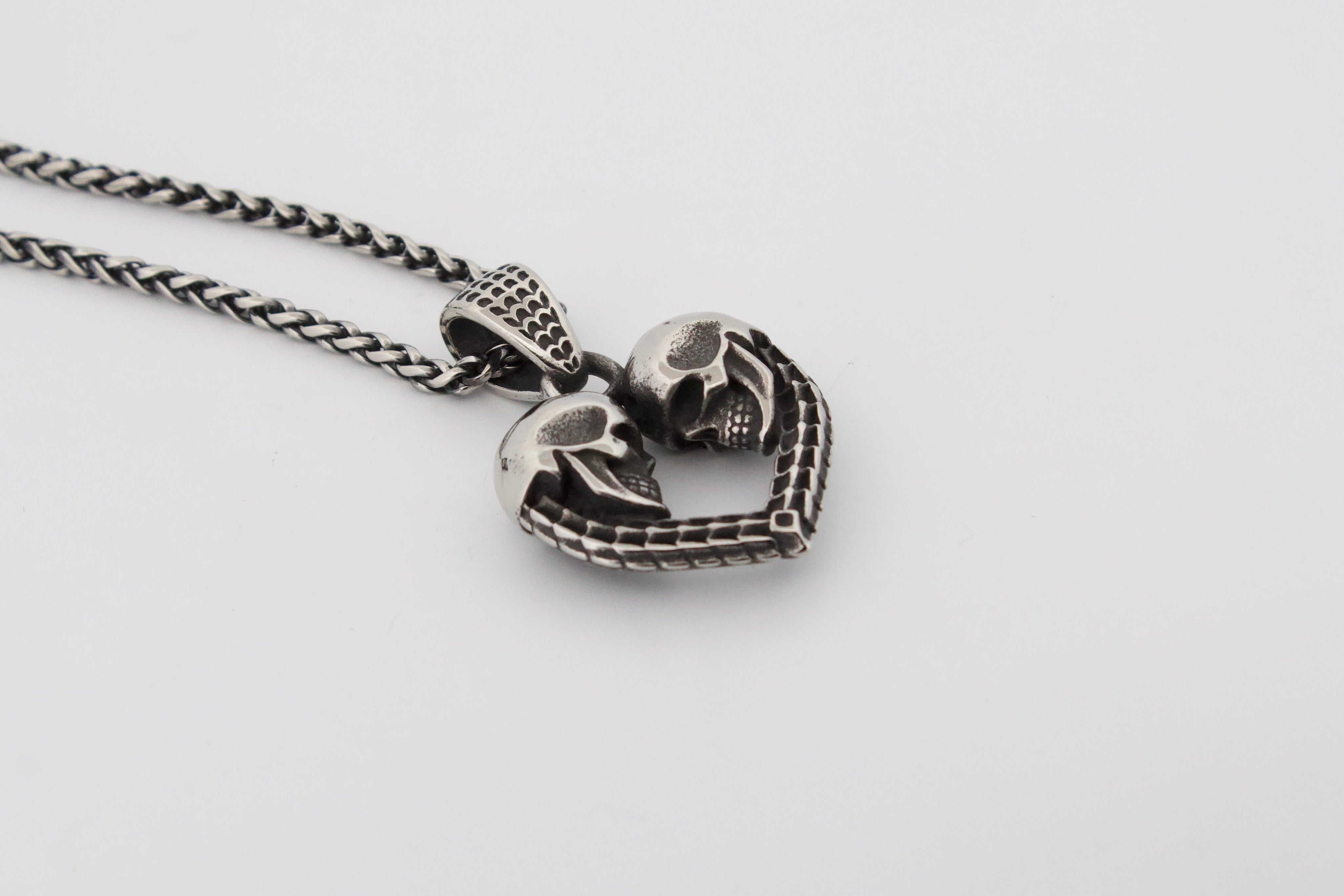 TORMENT PENDANT & CHAIN