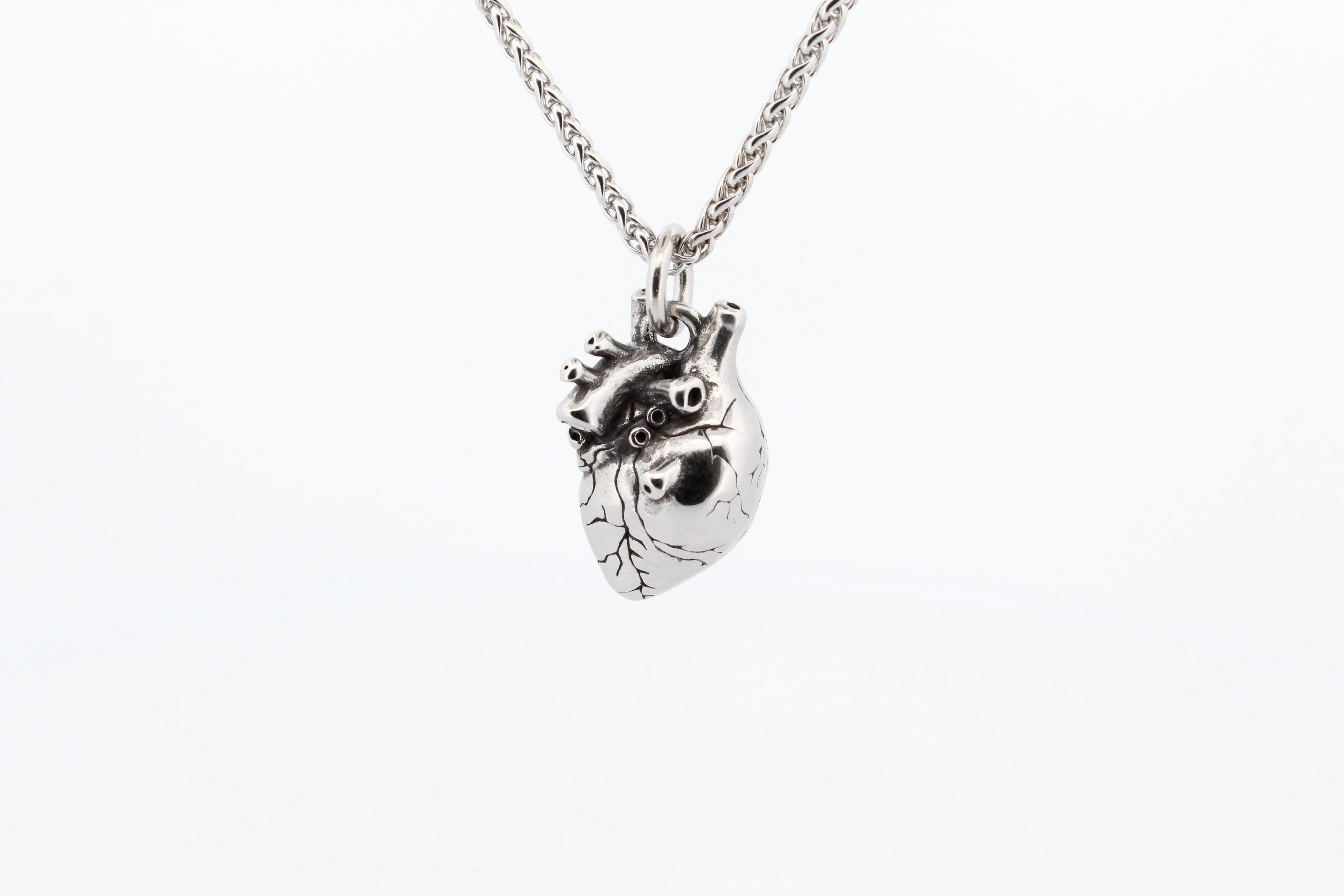 CORA HEART PENDANT & CHAIN