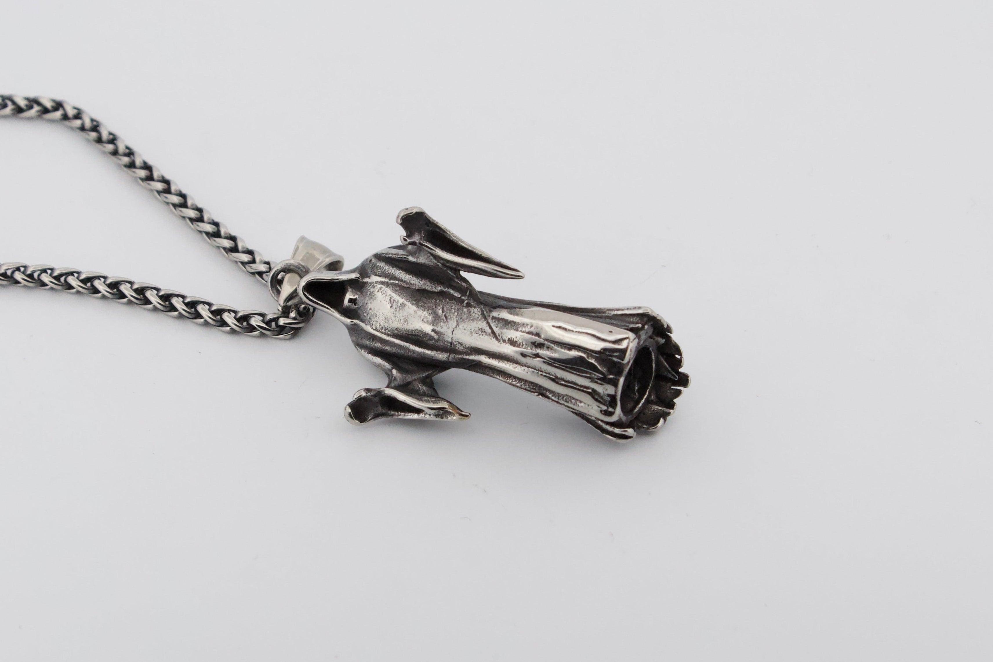 GHOST PENDANT & CHAIN