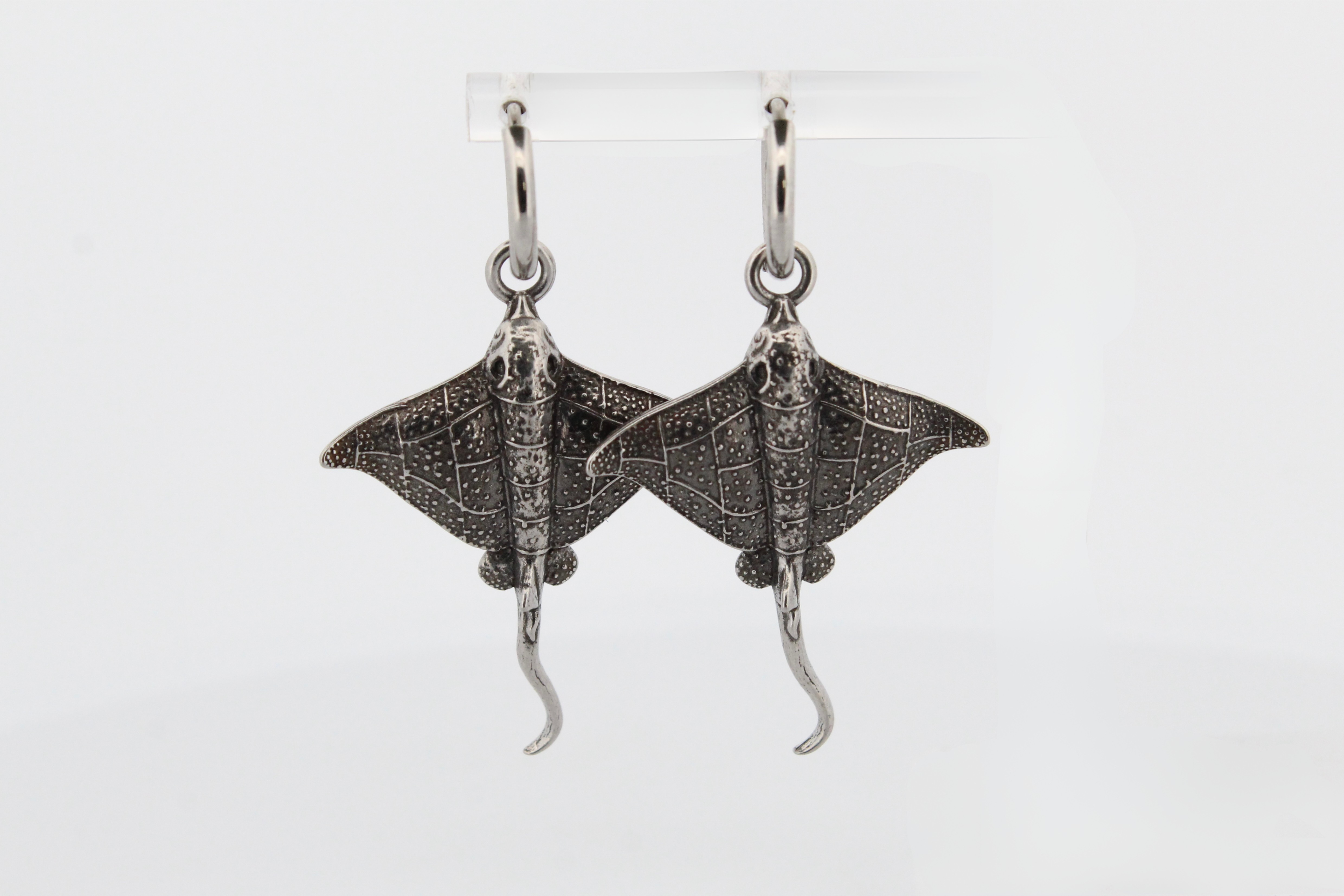 MANTA RAY HOOP EARRINGS