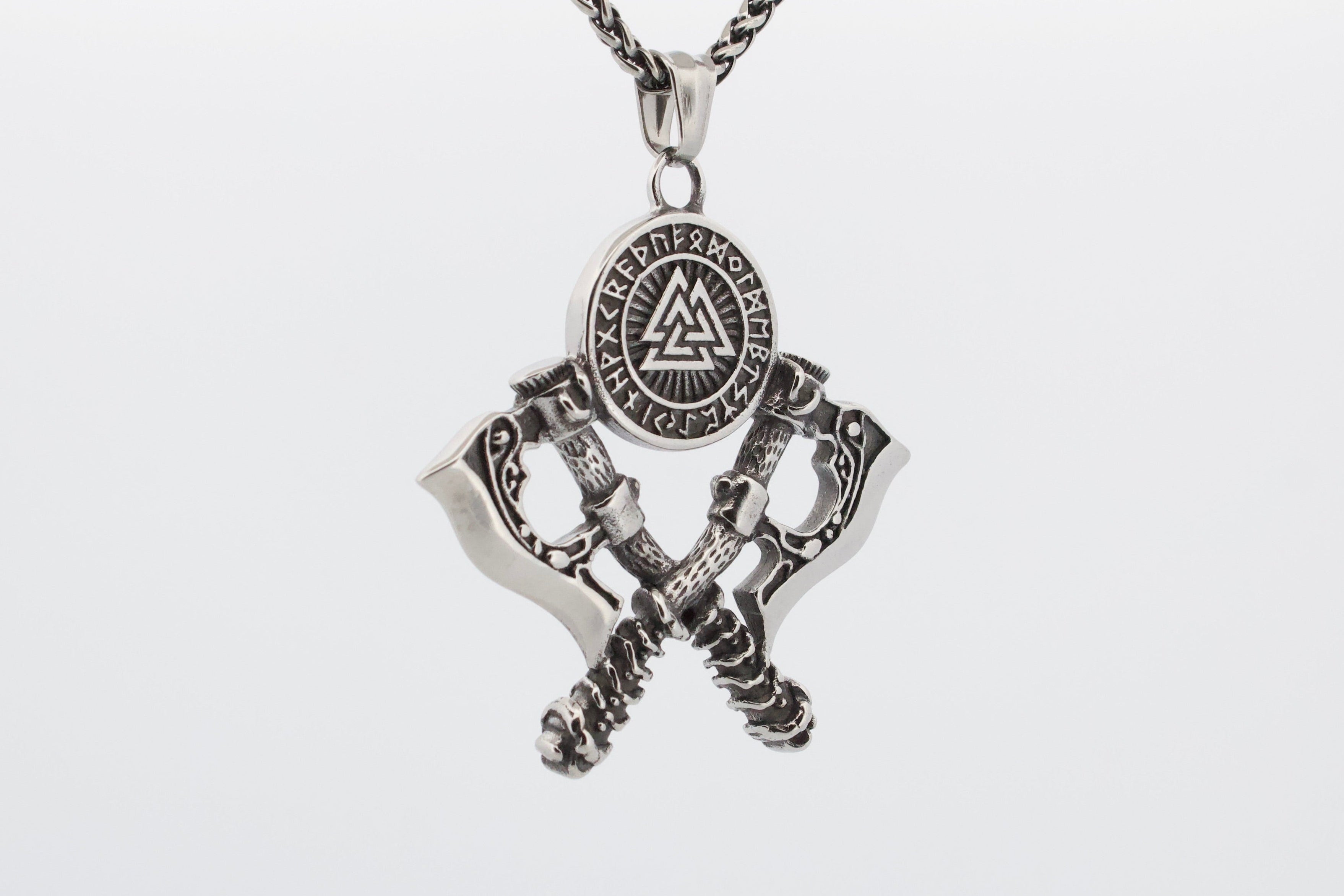 AXES OF VALHALLA PENDANT & CHAIN
