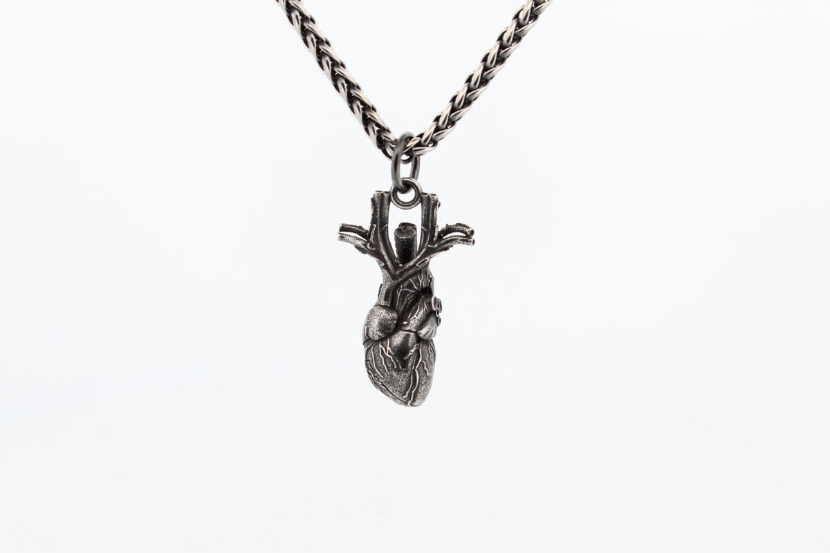 VINTAGE ANATOMICAL HEART PENDANT & CHAIN