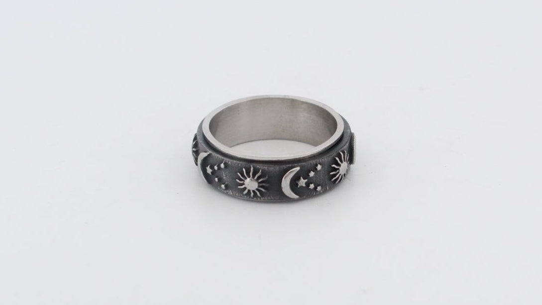 MOON & STAR SPINNER