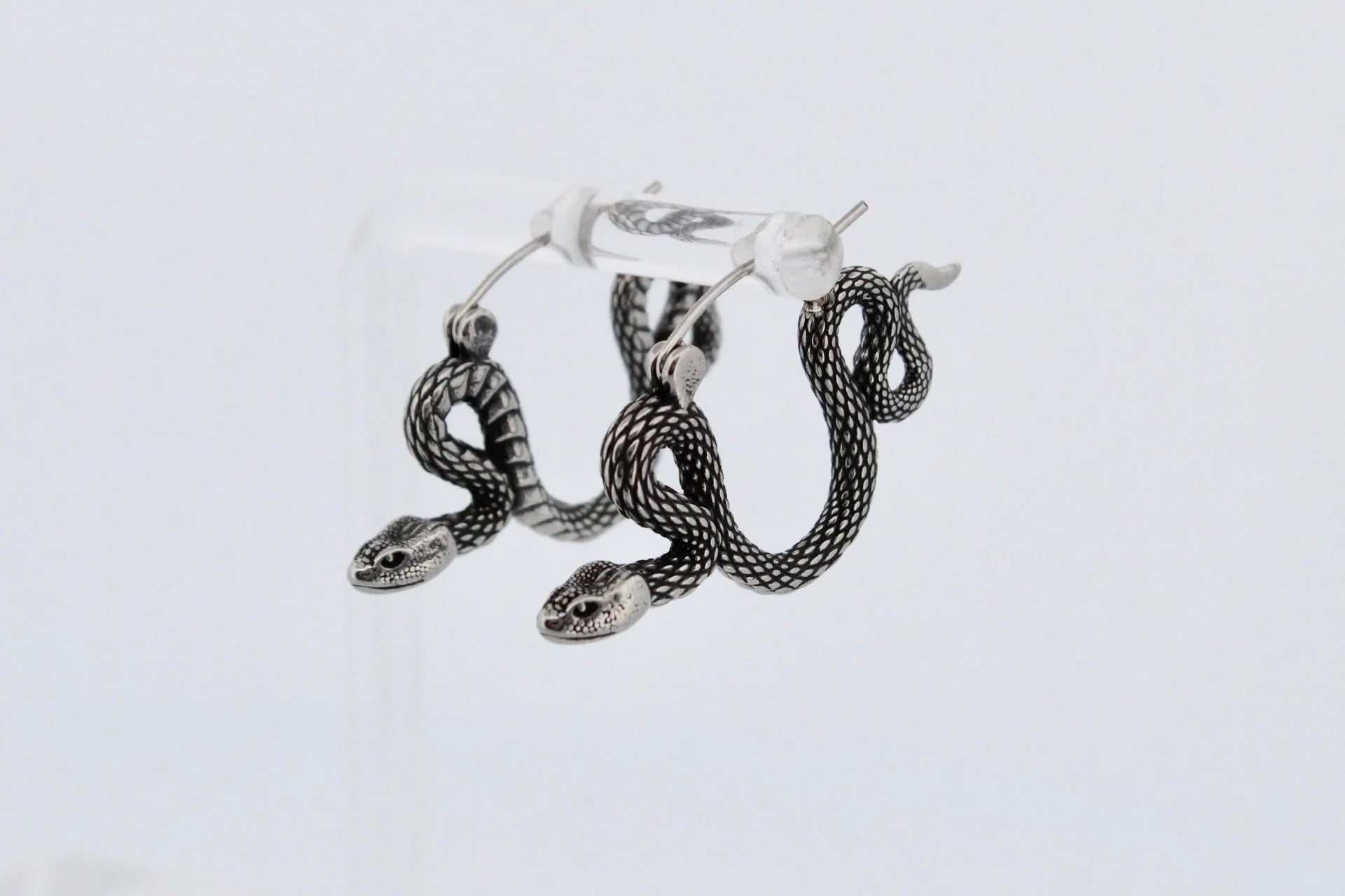 SIDEWINDER HOOP EARRINGS