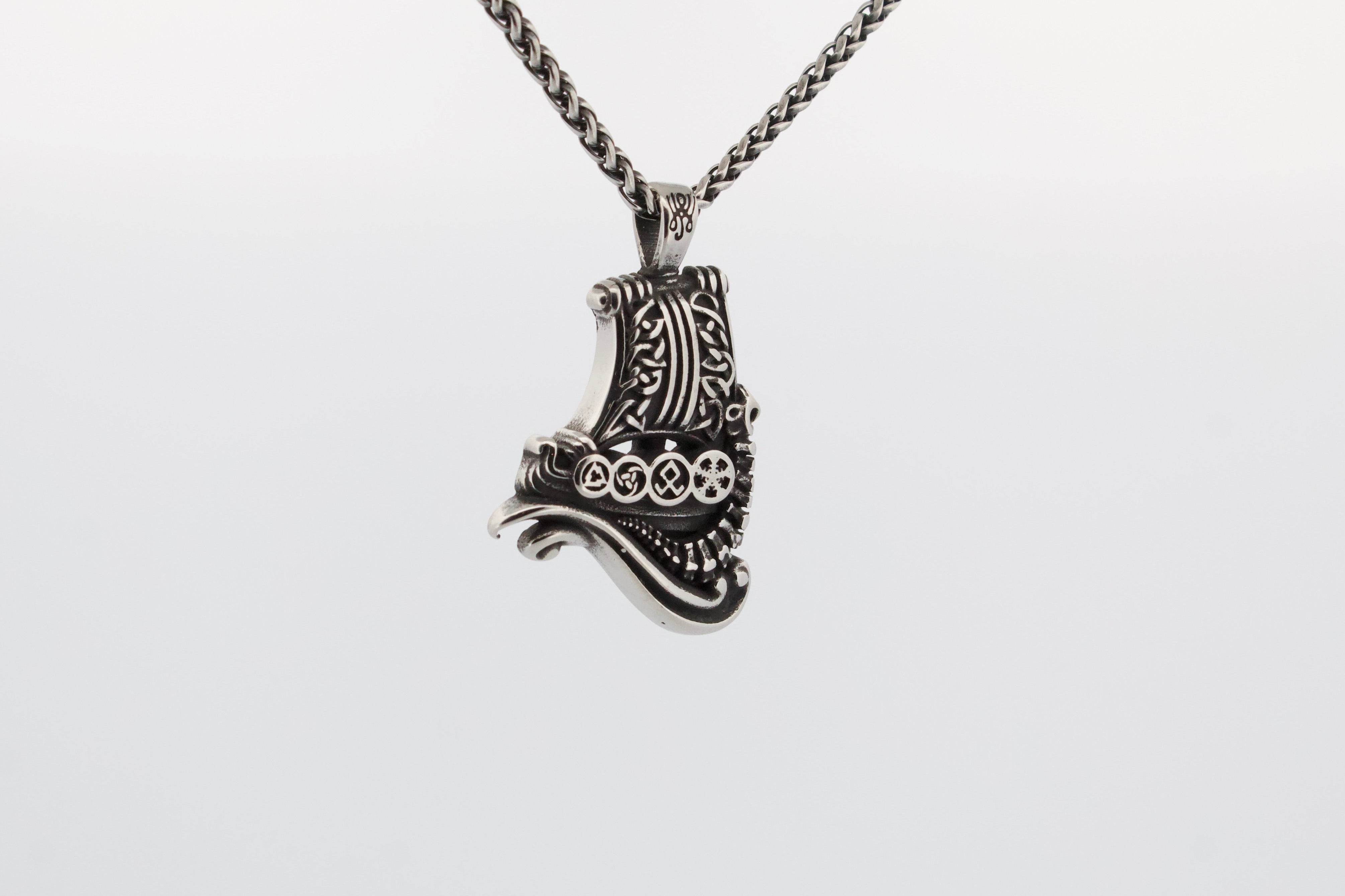 LONGSHIP PENDANT & CHAIN
