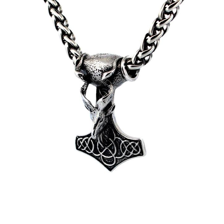 HEIDRUN PENDANT & CHAIN