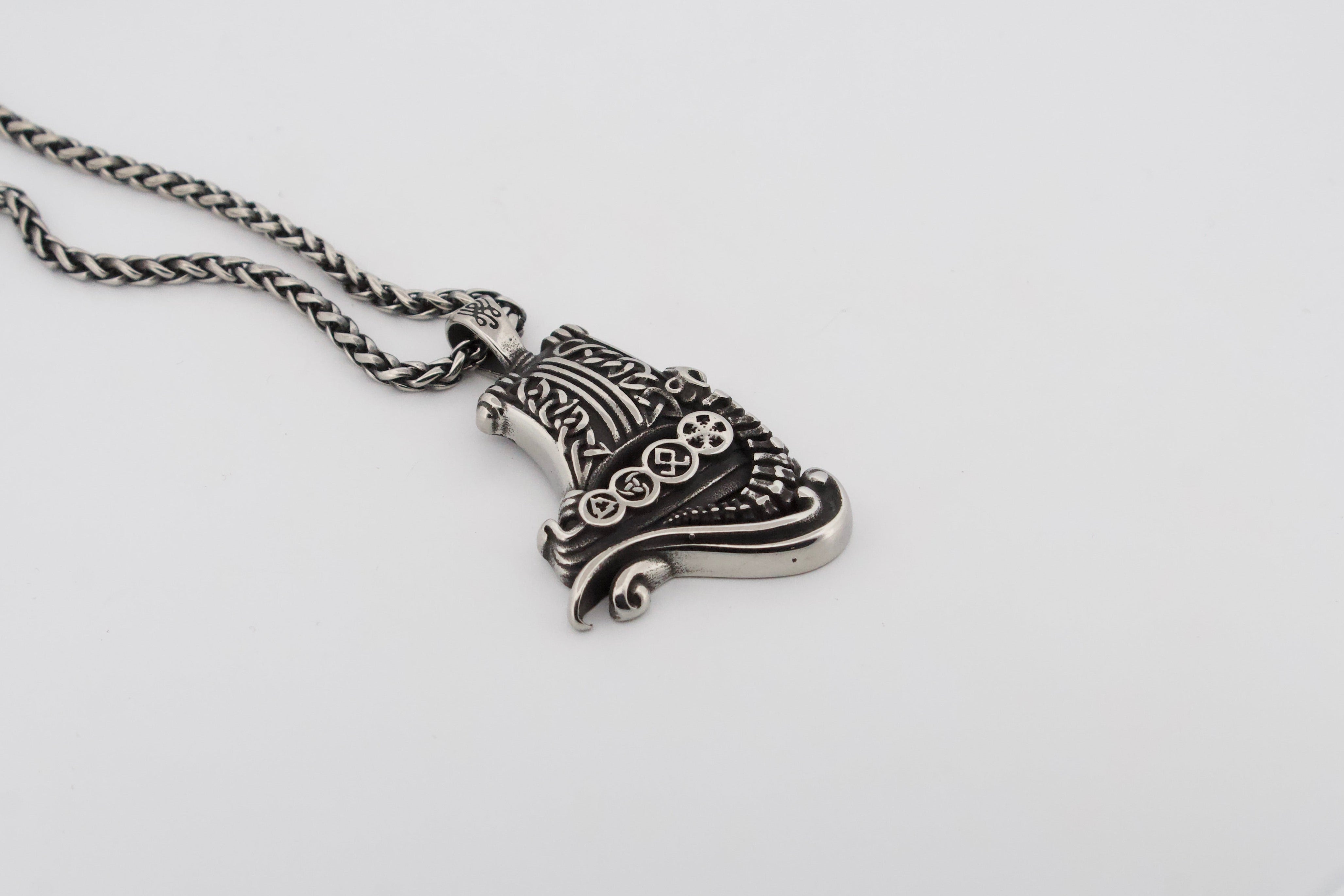 LONGSHIP PENDANT & CHAIN