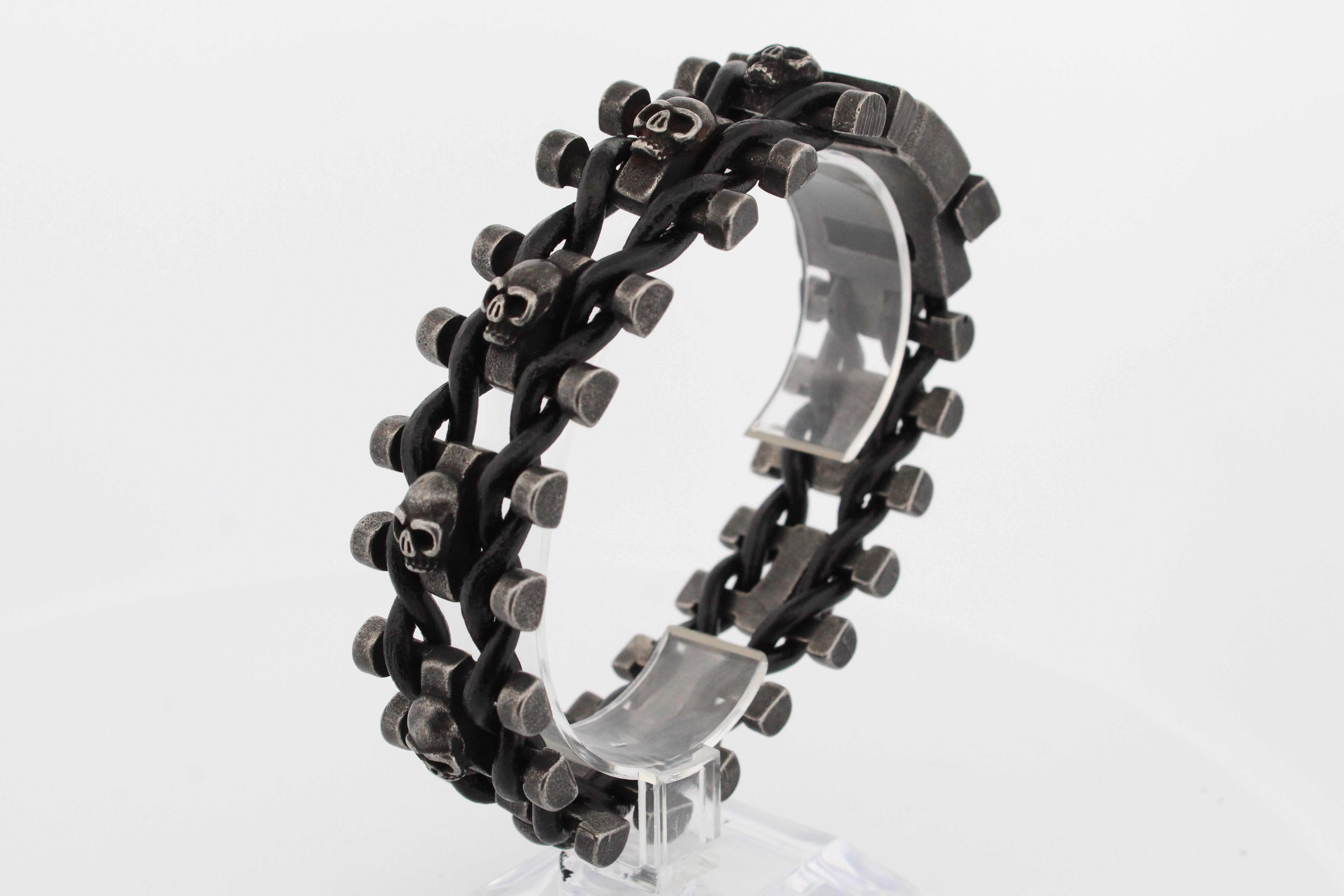 DARK LEATHER & STEEL SKULLS