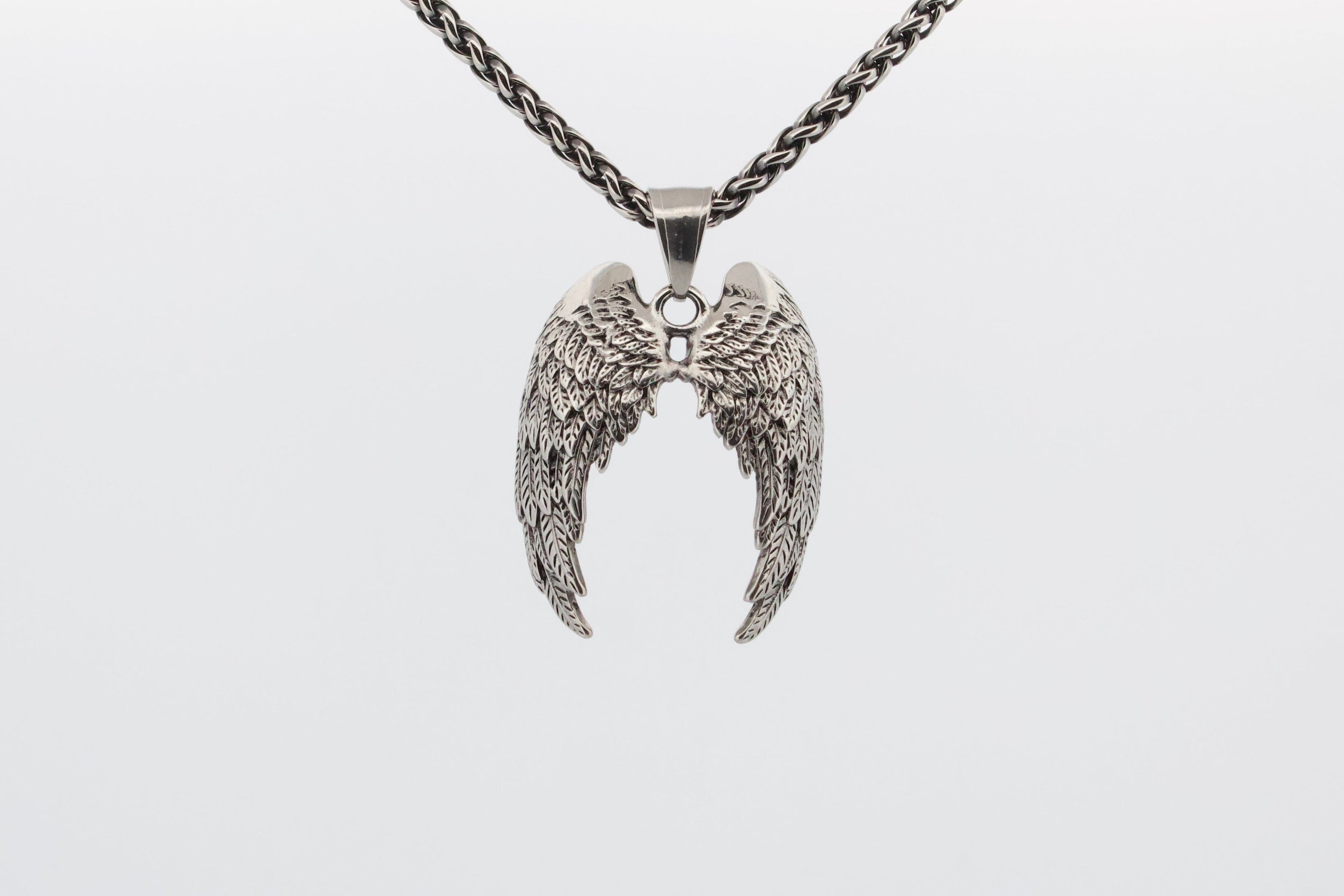 ANGEL WINGS PENDANT & CHAIN