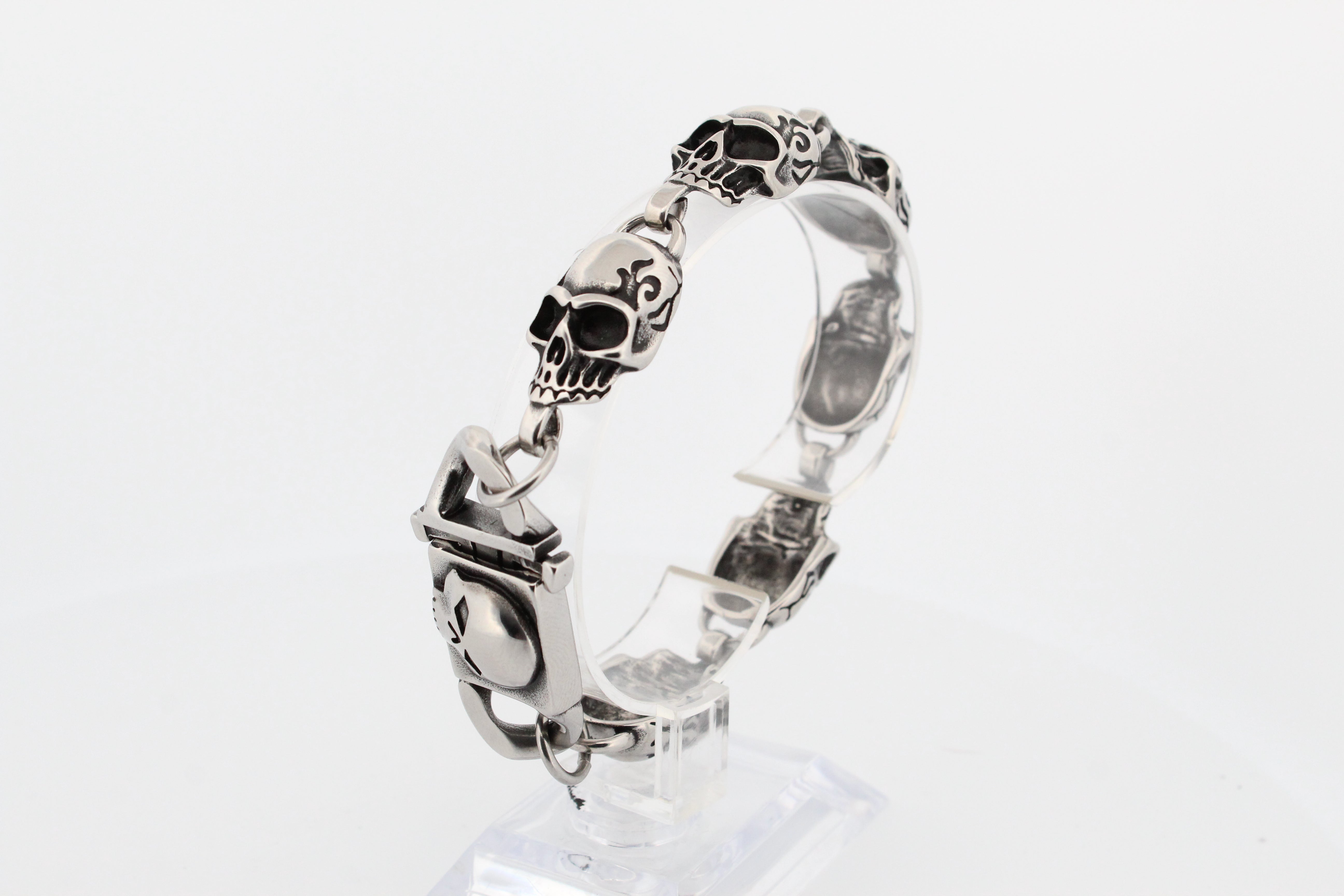 SKULL CHAIN BRACELET