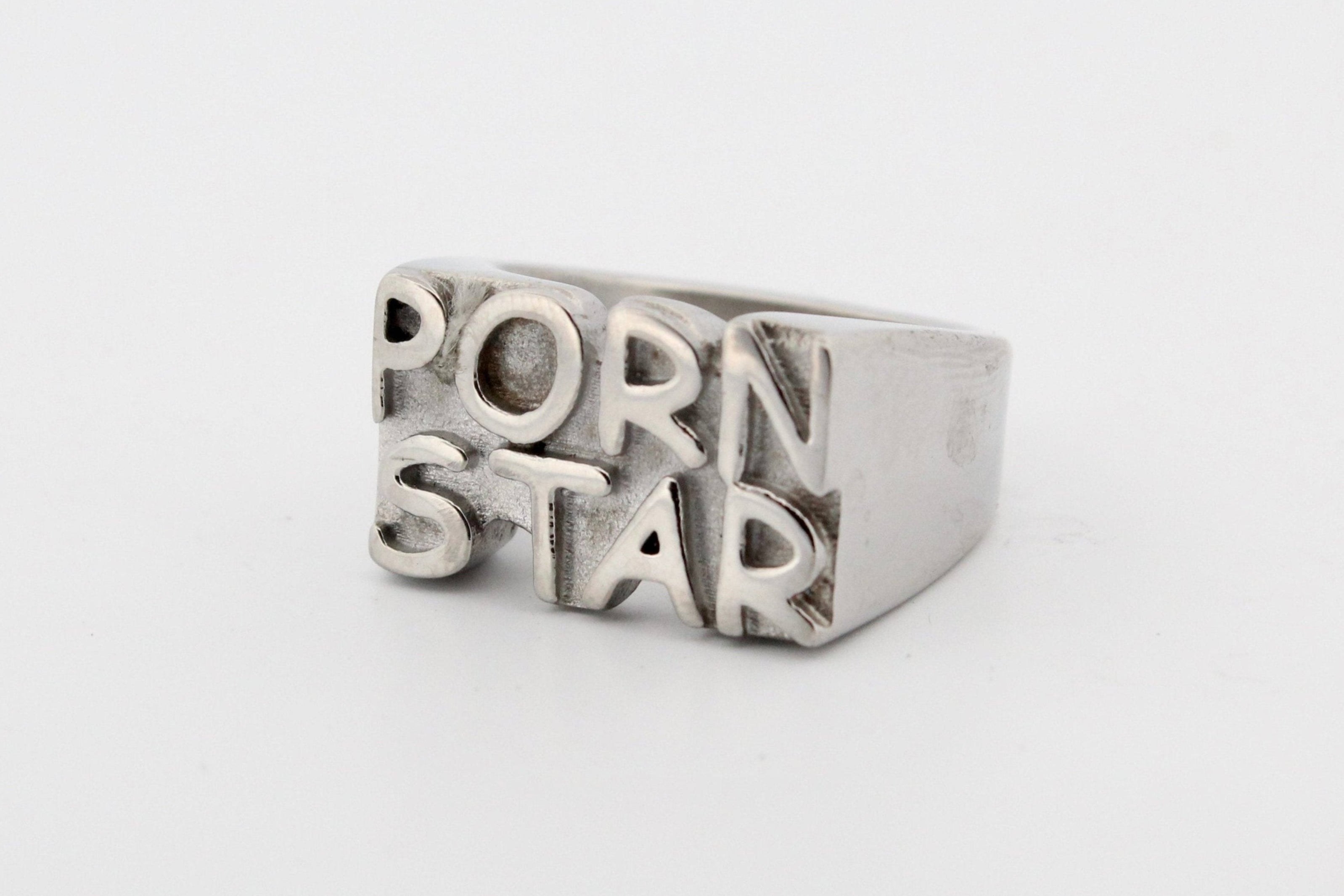 PORN-STAR