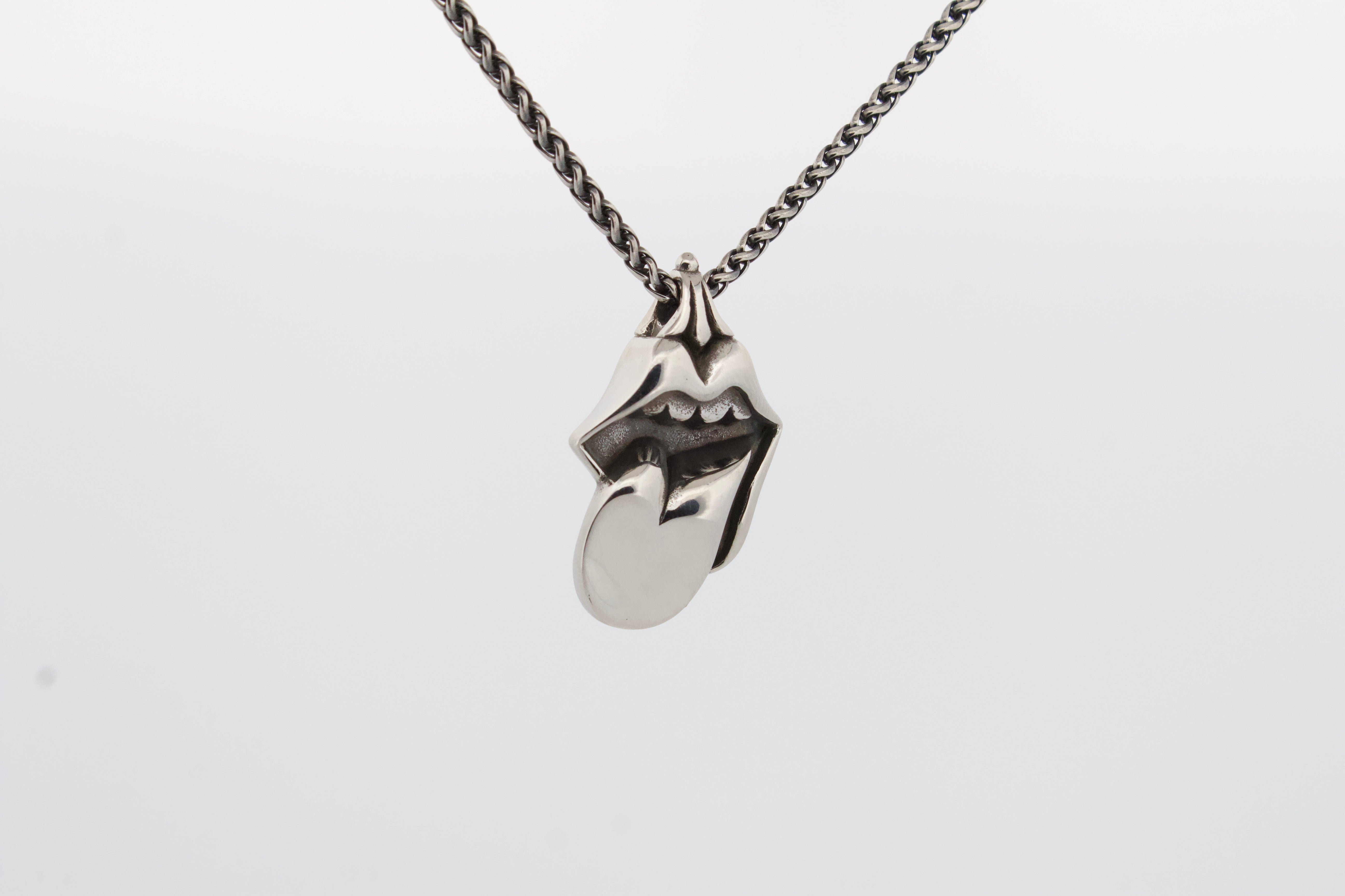 STONES PENDANT & CHAIN