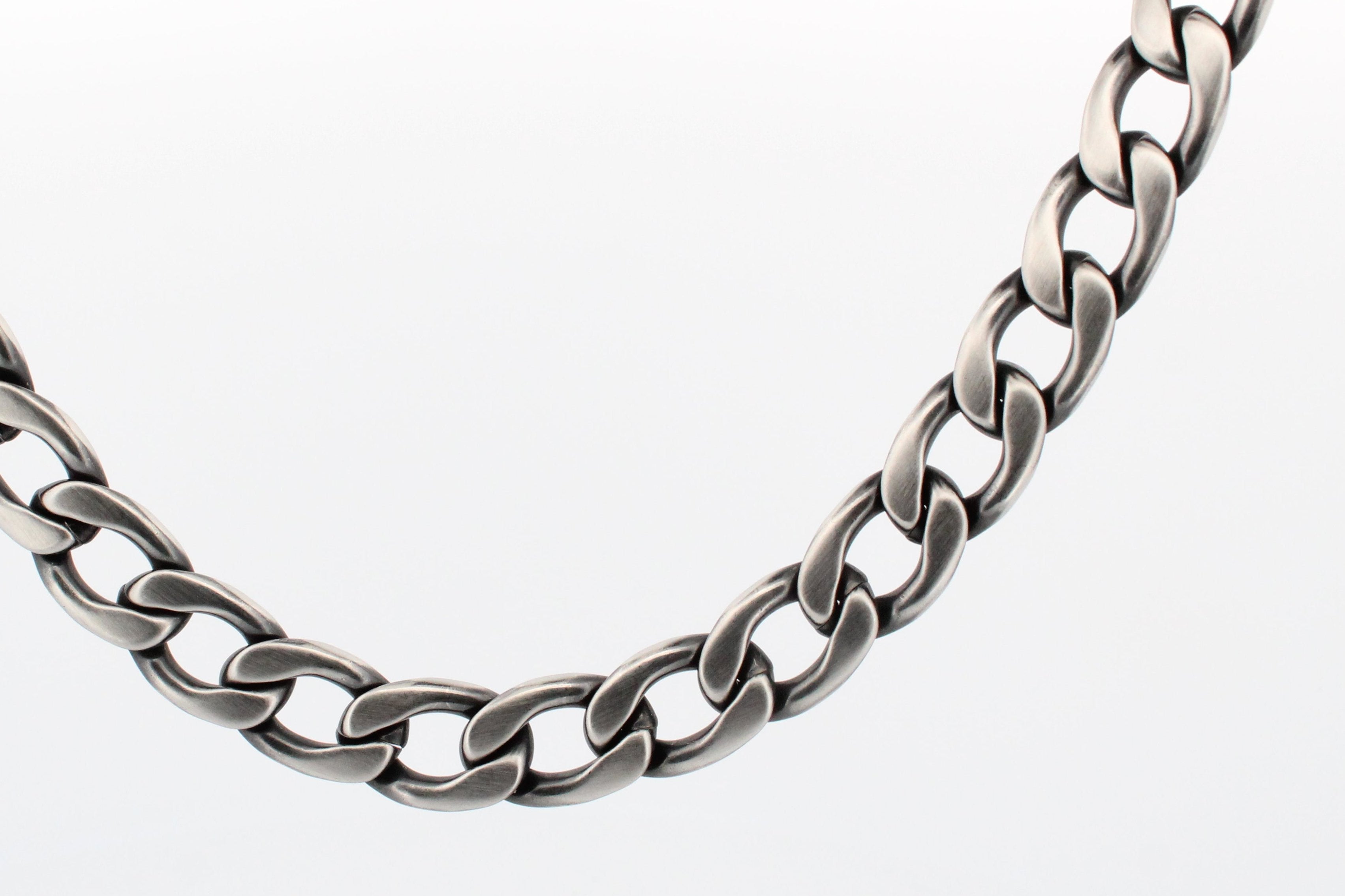 VINTAGE FLAT CURB CHAIN