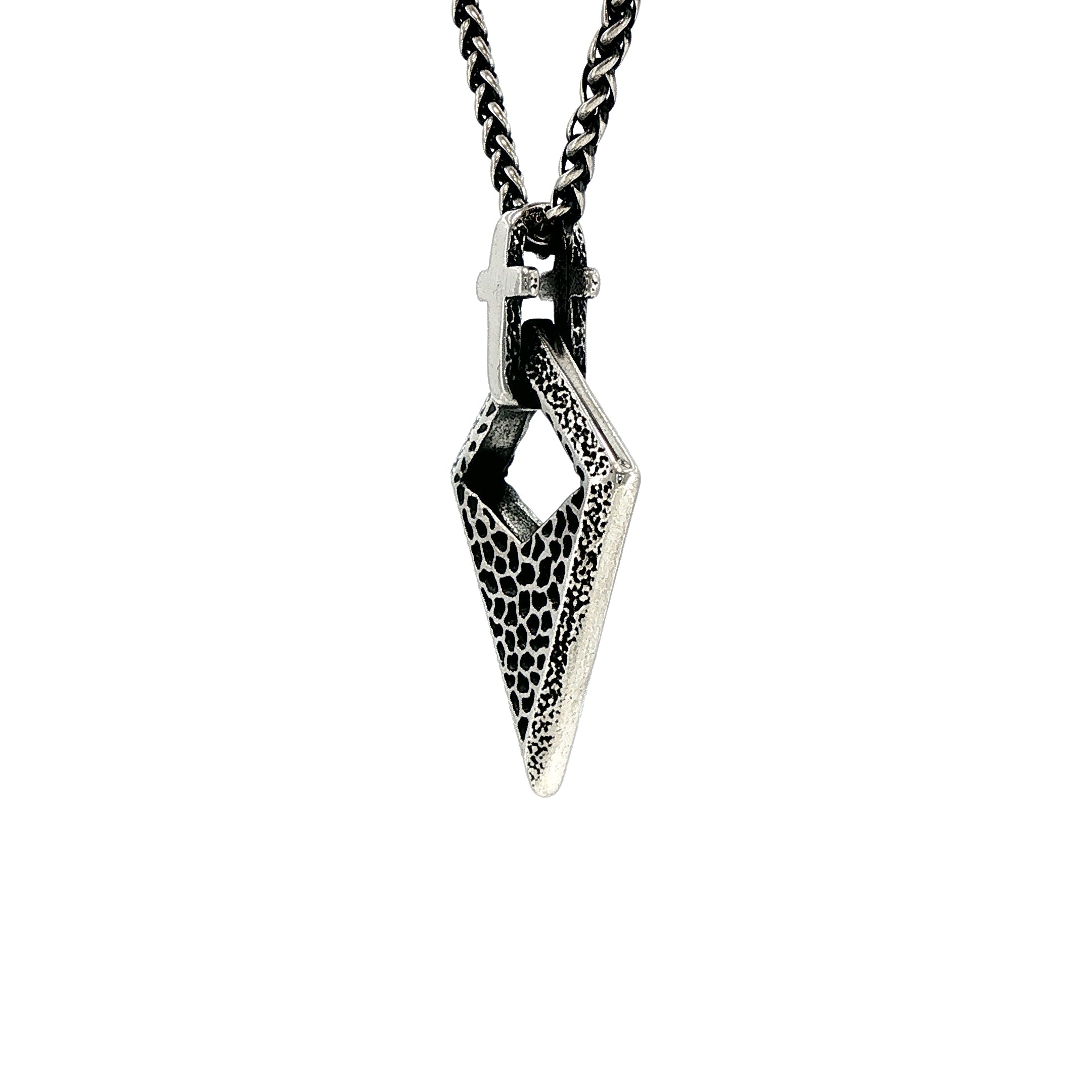 ASSAILANT PENDANT & CHAIN
